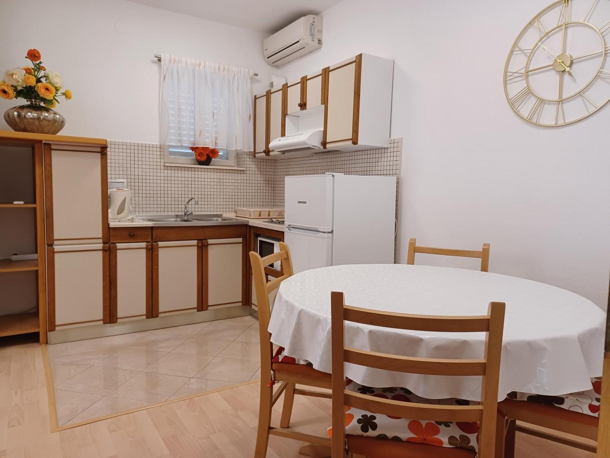 Mg Ravlic Apartments Makarska Bagian luar foto